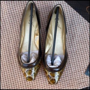 Brand New in Box Carlos Santana Size 7 Python/Olive Flats